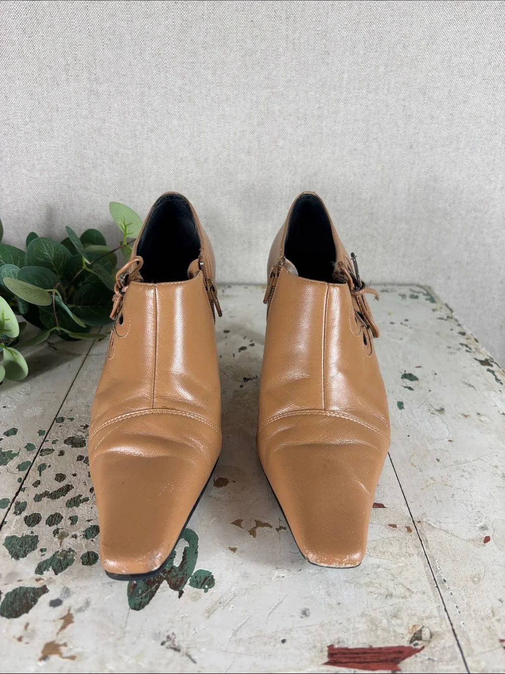 Bisou Bisou > Tan Leather Pointed-Toe Lace-Up Heels 8